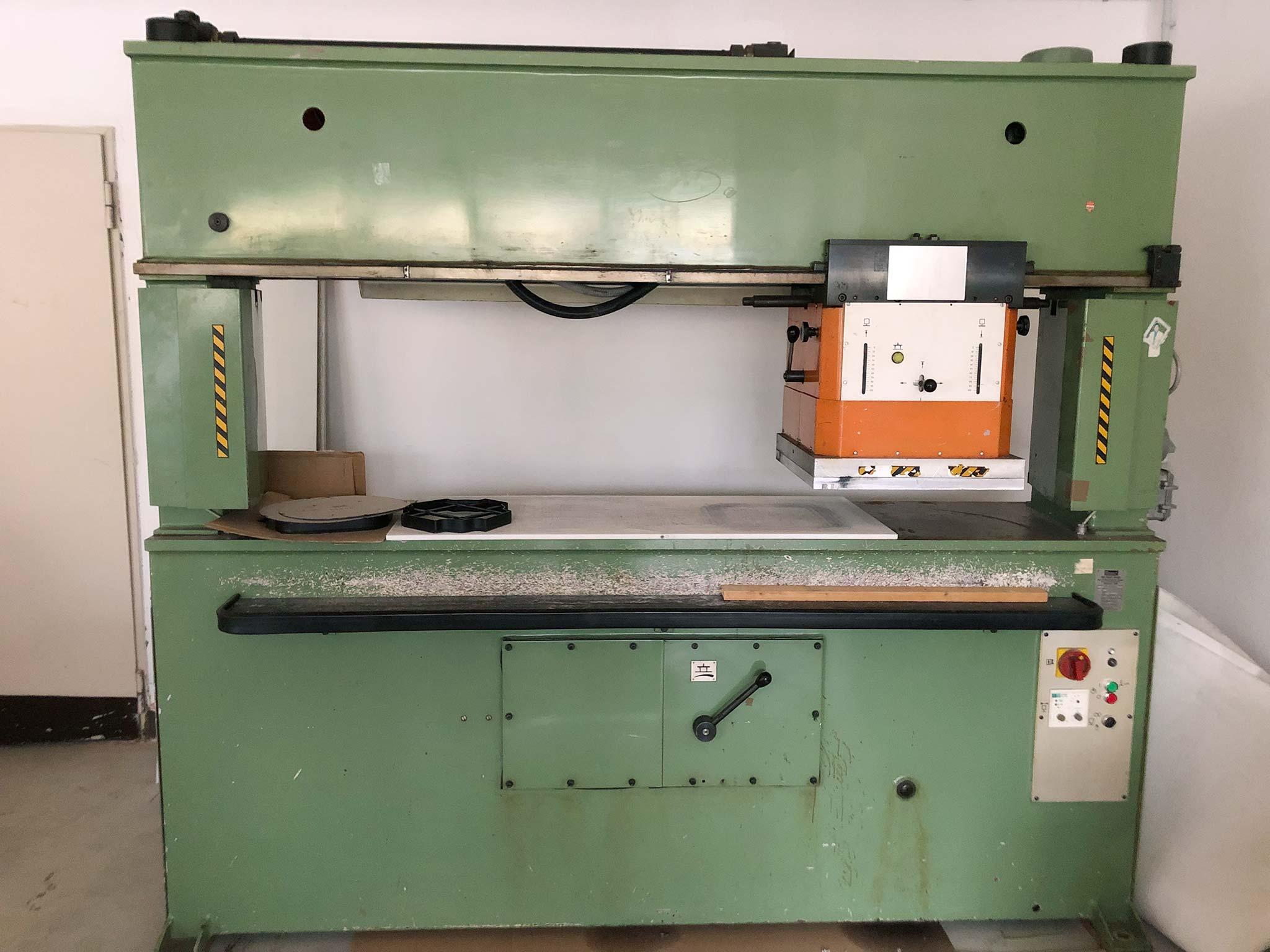 Receding Head Press Compart Veb Schuh design - Image 1