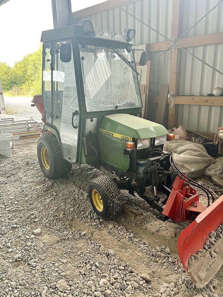 Tractor John Deere 455 - Image 1
