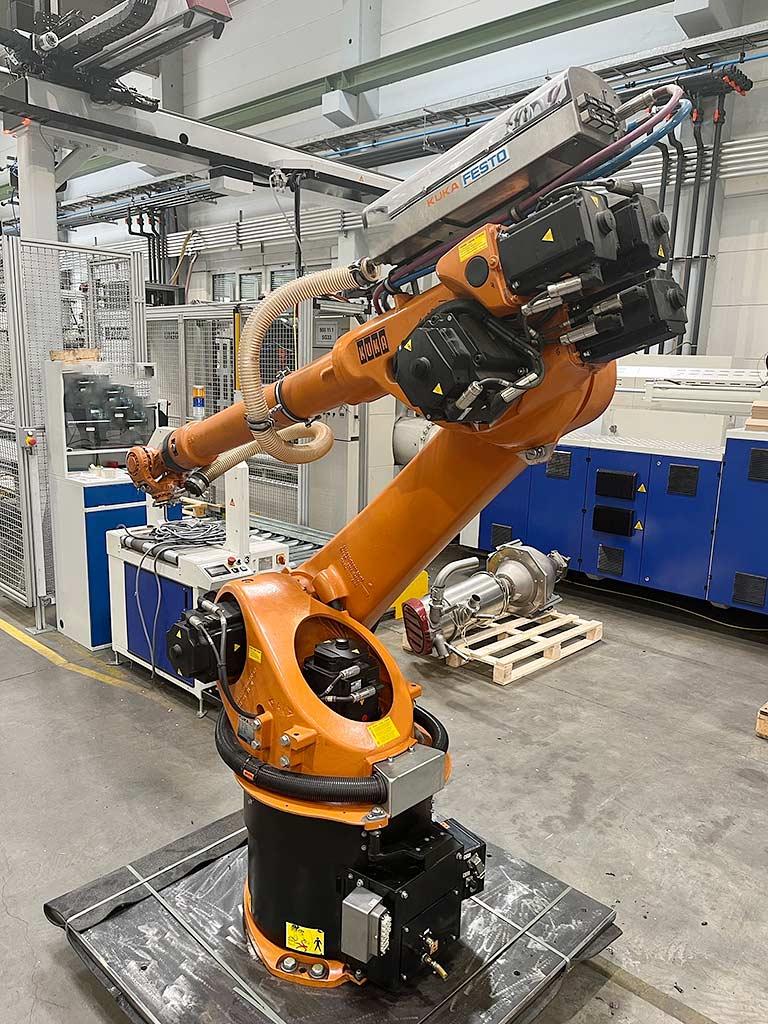 Kuka KR 30 L16-2 - Image 1